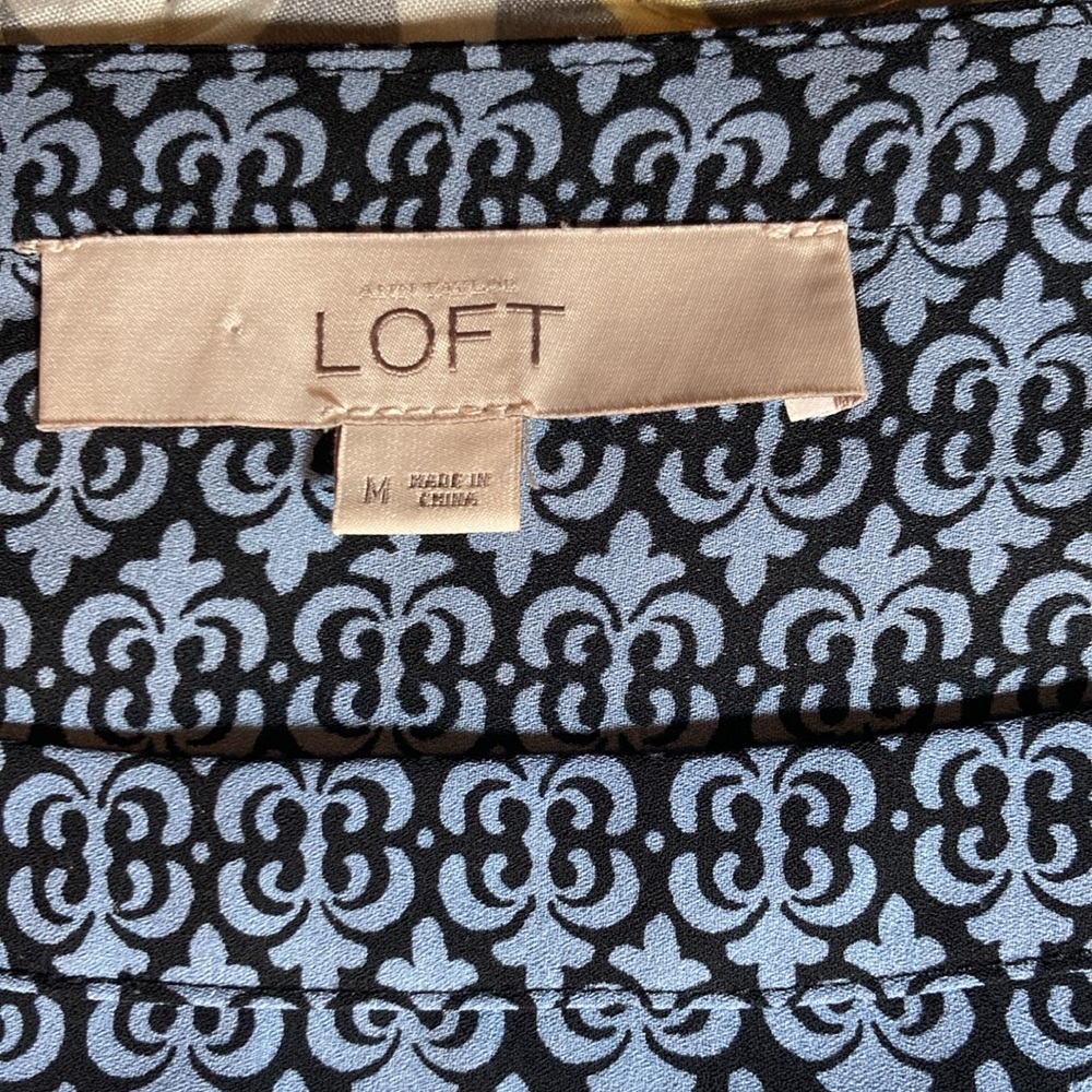 Loft Patterned Work Blouse Roll-Up Sleeves Size Medium - Picture 4 of 12